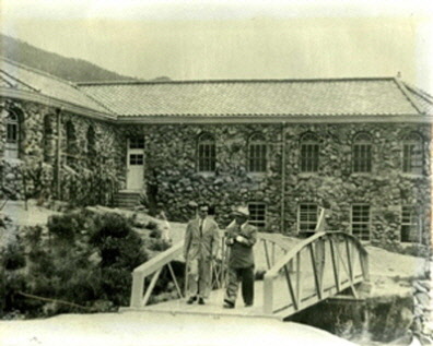 39.1957년 박물관옆 콰이강의다리완공.jpg