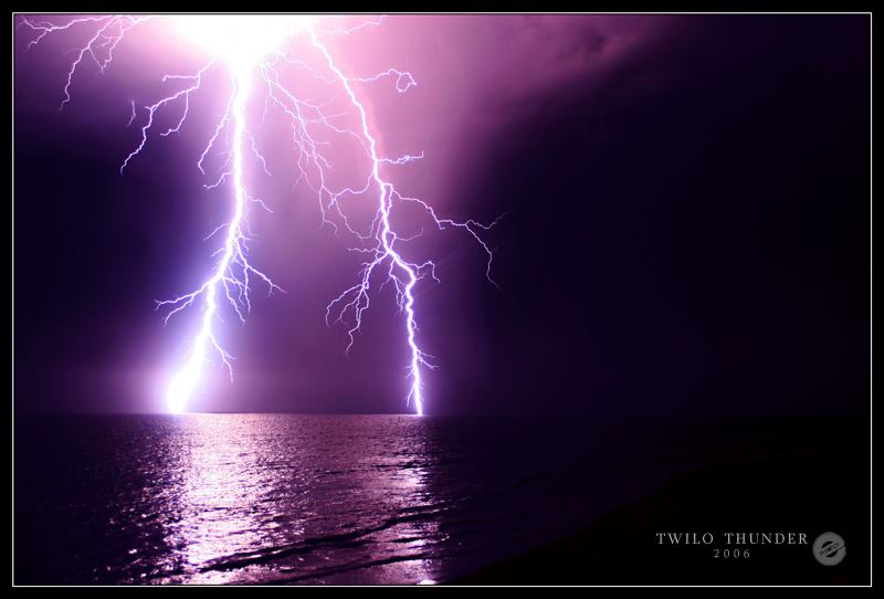 Twilo_Thunder_by_EpharGy.jpg