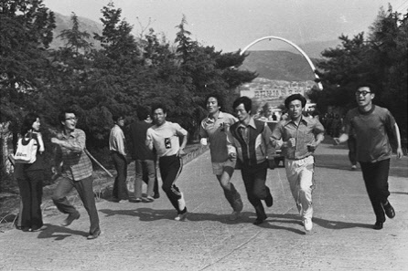 05.1974년 28주년 마라톤 경기.jpg
