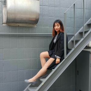 민아민아